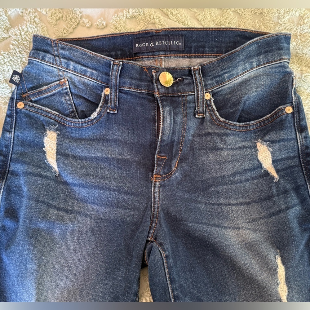 ROCK & REPUBLIC WOMEN'S DISTRESSED BERLIN JEANS size 6 (L19)
